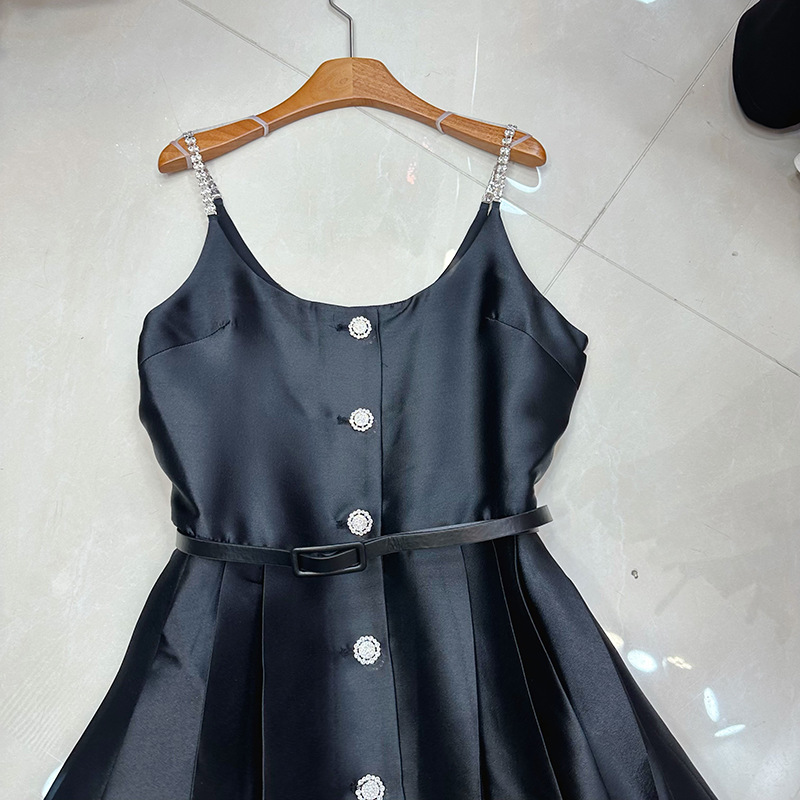 Thirteen line socialite's daughter's diamond studded pleated tight waist, light luxury forged face suspender mid length dress A1 # 8543 Thirteen line socialite's daughter's diamond studded pleated tight waist, light luxury forged face suspender mid length dress A1 # 8543