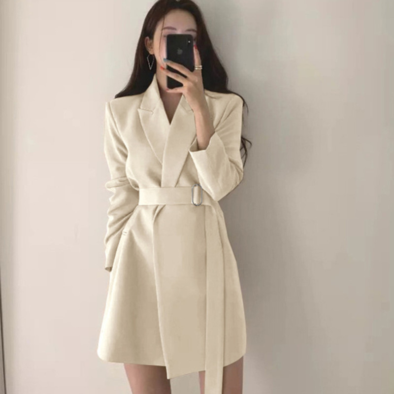 Small suit jacket, female internet celebrity, spring 2025 suit, female top, chic black, Korean version, British style, casual female Small suit jacket, female internet celebrity, spring 2025 suit, female top, chic black, Korean version, British style, casual female