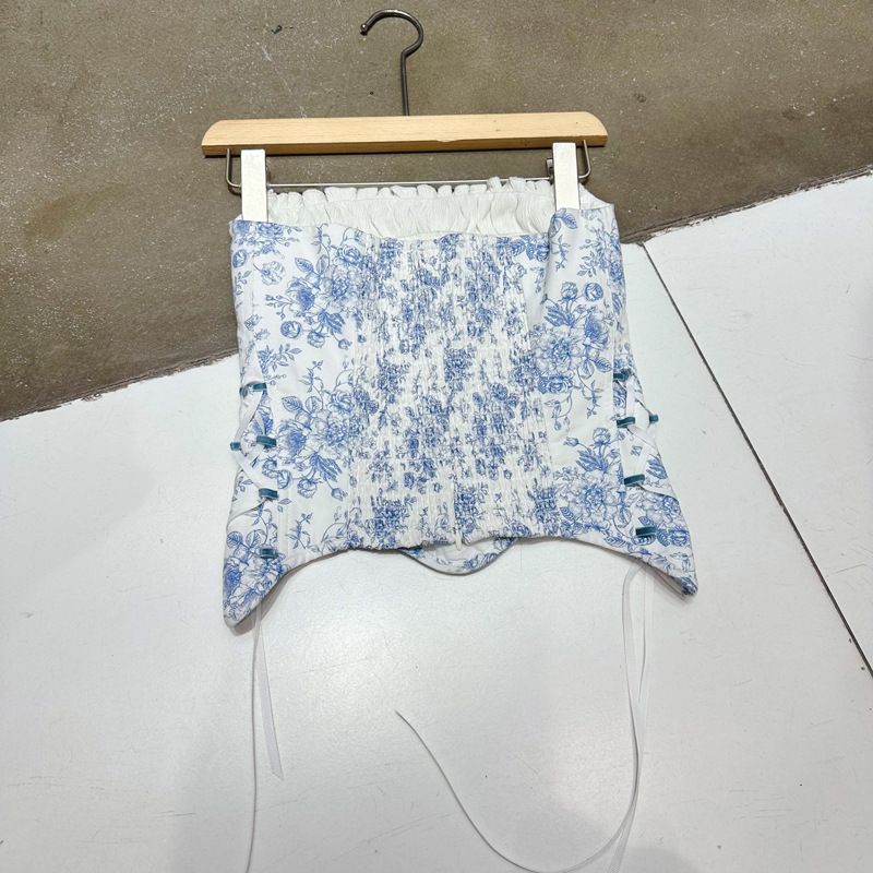 Thirteen Rows Vietnam Vacation Blue and White Porcelain Retro Printed Chest Strap Waist Waist Short Top A2 # 8062 Thirteen Rows Vietnam Vacation Blue and White Porcelain Retro Printed Chest Strap Waist Waist Short Top A2 # 8062