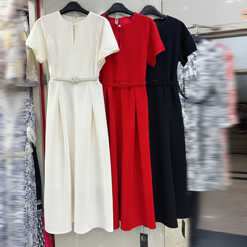 Thirteen Rows Australia's new short sleeved solid color round neck dress with temperament commuting long skirt and belt C1 # 1953