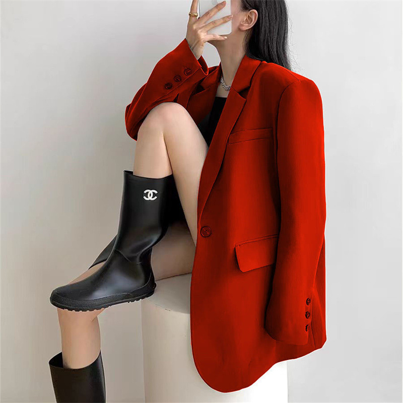 Grey suit jacket for women, new style for spring and autumn 2025, with a black and casual vibe. This year's trend is small suits Grey suit jacket for women, new style for spring and autumn 2025, with a black and casual vibe. This year's trend is small suits