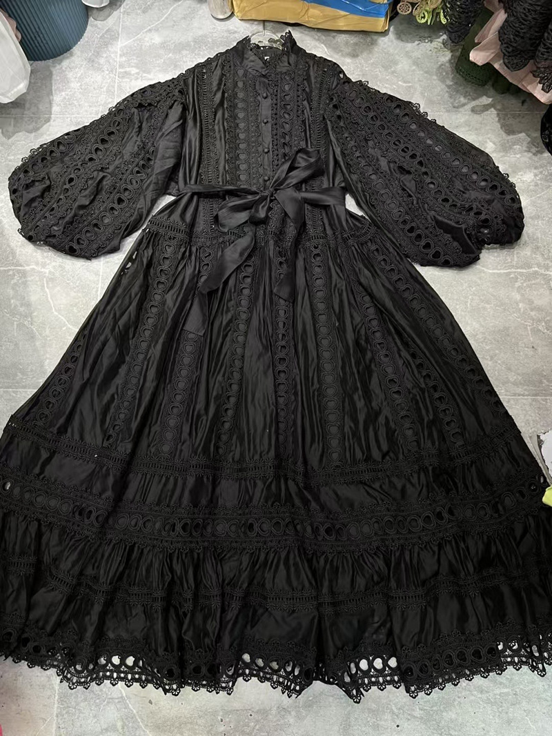 Thirteen Rows European and American Foreign Trade New Palace Style Heavy Industry Love Hollow Lace Spelling Dress A3 # 8208 Thirteen Rows European and American Foreign Trade New Palace Style Heavy Industry Love Hollow Lace Spelling Dress A3 # 8208