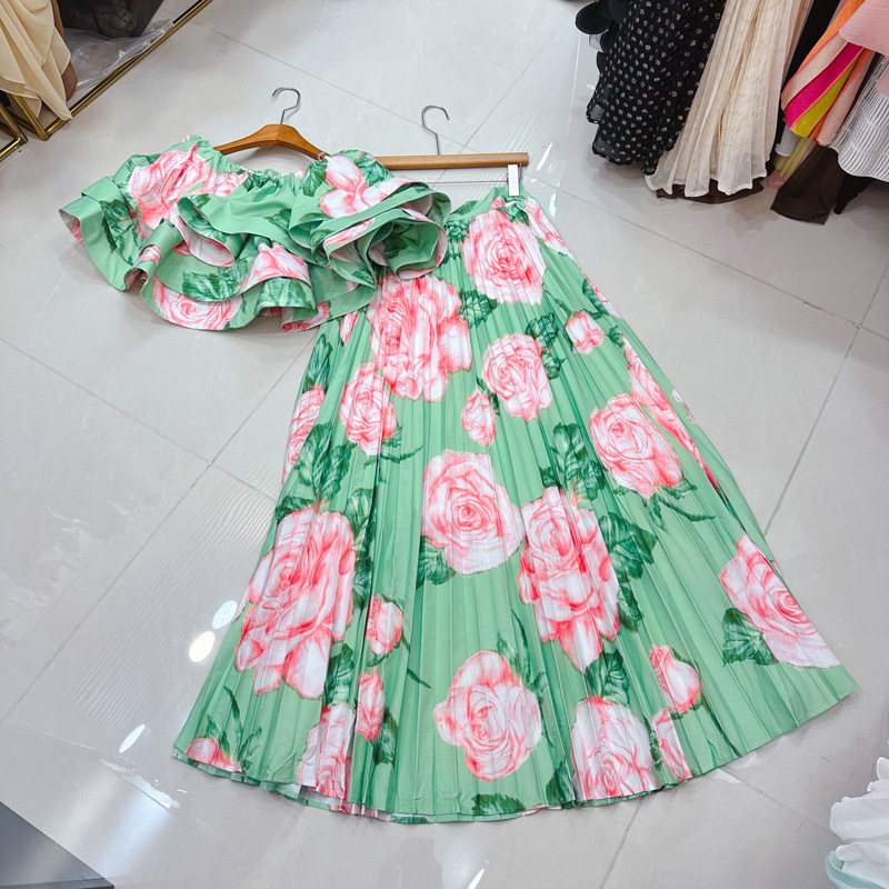 Thirteen line Australian niche print one neck layered pullover+pleated skirt set A2 # 8504 Thirteen line Australian niche print one neck layered pullover+pleated skirt set A2 # 8504