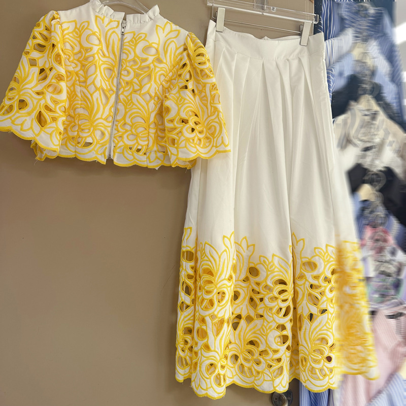 Thirteen line Australian yellow flower pattern short sleeved top+elegant slimming skirt set C1 # 1390 Thirteen line Australian yellow flower pattern short sleeved top+elegant slimming skirt set C1 # 1390