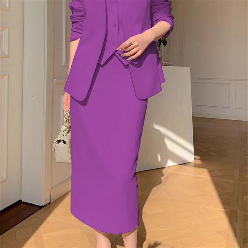 Large size suit set for women in spring and autumn, with a slim and loose fit, suitable for casual commuting, professional attire, and temperament. Two piece suit for women Large size suit set for women in spring and autumn, with a slim and loose fit, suitable for casual commuting, professional attire, and temperament. Two piece suit for women