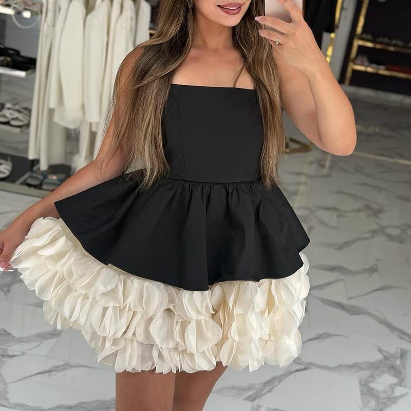 French high-end Hepburn style short skirt 2025 autumn new style square collar suspender waist cinching slimming lace dress for women