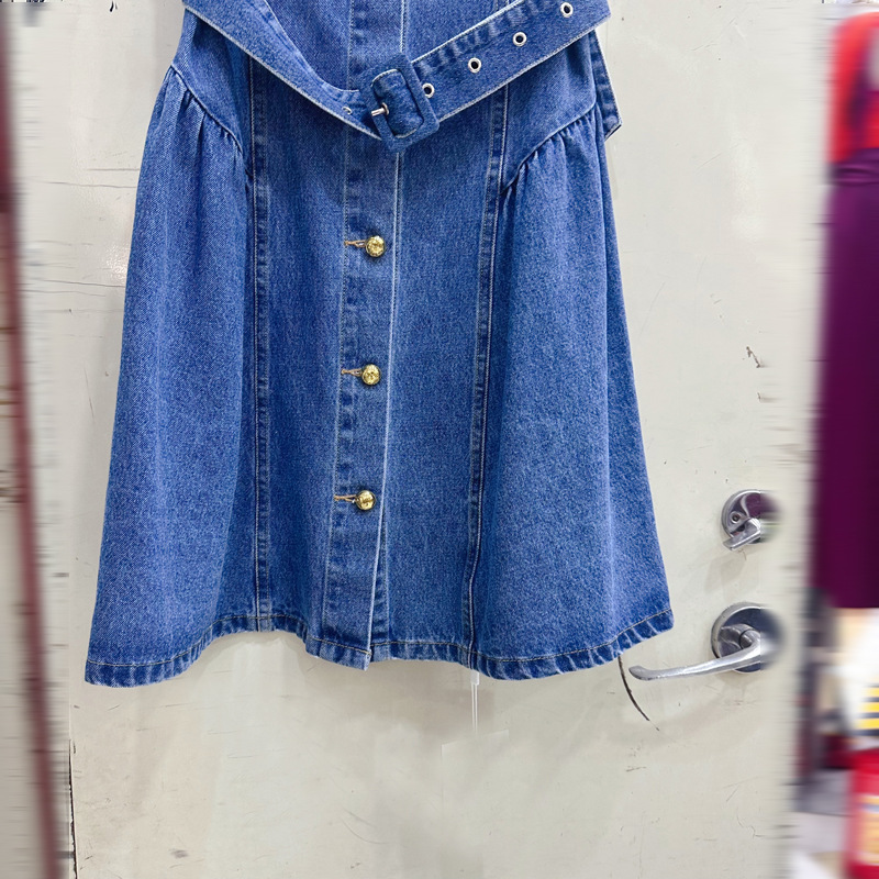 Thirteen Rows Australia's niche high-end new French waist cinched denim sleeveless camisole dress short skirt C1 # 1676 Thirteen Rows Australia's niche high-end new French waist cinched denim sleeveless camisole dress short skirt C1 # 1676