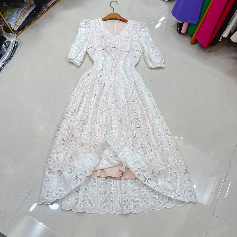 Thirteen line Australian niche embroidery hollow out design long skirt with bubble sleeves, waist cinched high waisted dress A2 # 8111