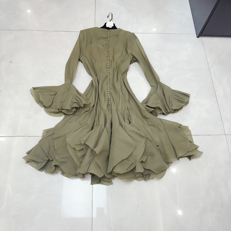 Thirteen line Vietnamese designer extended breasted long sleeved dress with petal fold cutting and gentle style skirt C1 # 1605 Thirteen line Vietnamese designer extended breasted long sleeved dress with petal fold cutting and gentle style skirt C1 # 1605