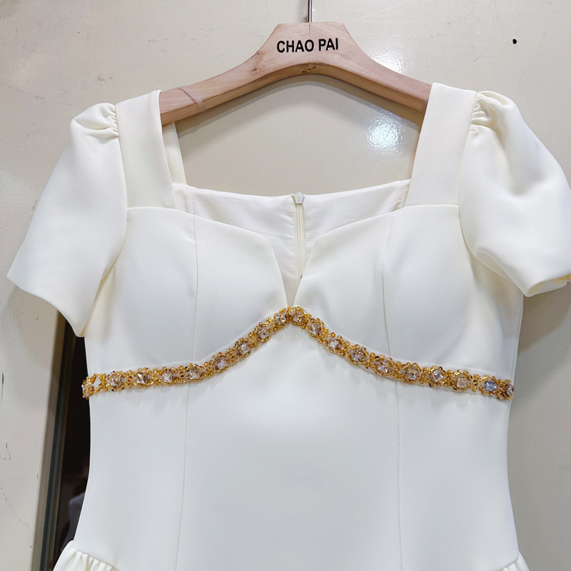 Thirteen line Australian niche fashion slimming square neck French bubble short sleeved waist cinching dress gift skirt A2 # 8371 Thirteen line Australian niche fashion slimming square neck French bubble short sleeved waist cinching dress gift skirt A2 # 8371