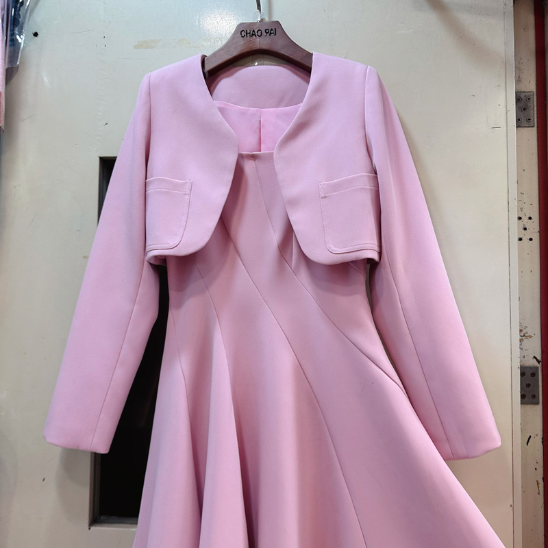 Thirteen line Vietnam niche short coat dress big swing long skirt long sleeved small coat two-piece set A2 # 8365 Thirteen line Vietnam niche short coat dress big swing long skirt long sleeved small coat two-piece set A2 # 8365