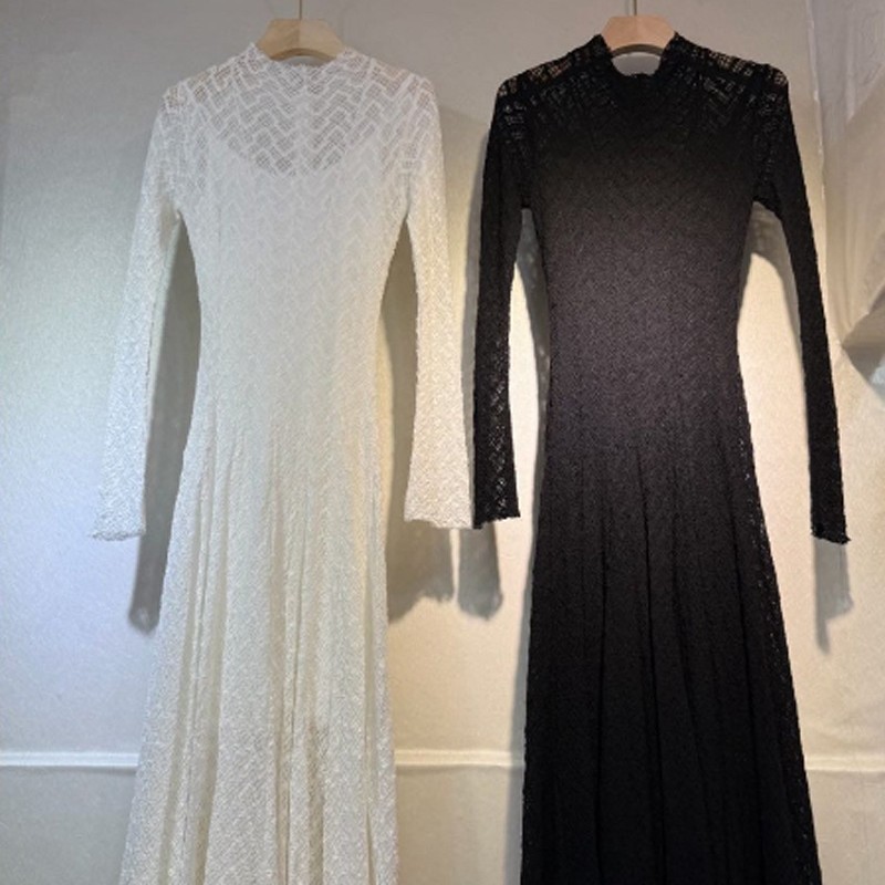 Thirteen Rows Vietnam's niche new fashionable knitted hollow slim pleated long dress C1 # 1511 Thirteen Rows Vietnam's niche new fashionable knitted hollow slim pleated long dress C1 # 1511