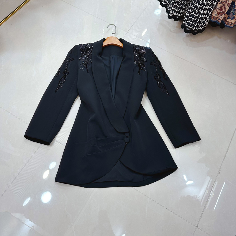 Thirteen Rows New European Station Diamond Decoration Shining Heavy Industry Embroidery Cocoon Loose Suit Long Sleeve Coat A2 # 831 Thirteen Rows New European Station Diamond Decoration Shining Heavy Industry Embroidery Cocoon Loose Suit Long Sleeve Coat A2 # 831