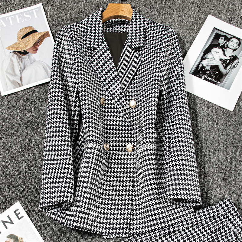Small suit jacket for women in spring and autumn 2025, new fashion Korean version, loose temperament, college style suit, women's top trend Small suit jacket for women in spring and autumn 2025, new fashion Korean version, loose temperament, college style suit, women's top trend