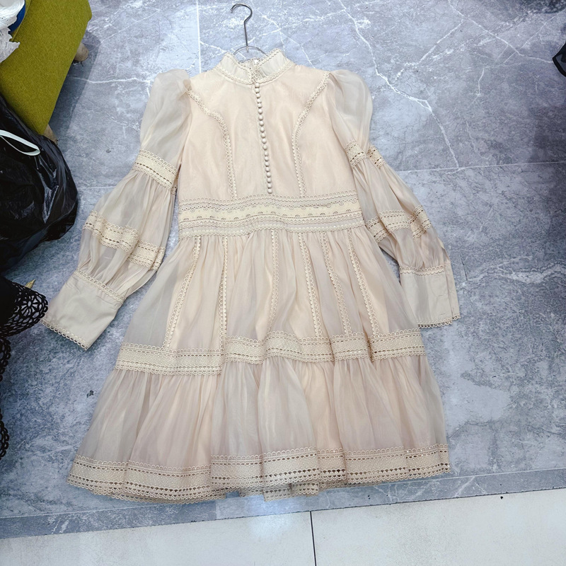 Thirteen line French elegant large swing skirt new standing collar lantern sleeves lace patchwork short skirt dress A2 # 8132 Thirteen line French elegant large swing skirt new standing collar lantern sleeves lace patchwork short skirt dress A2 # 8132