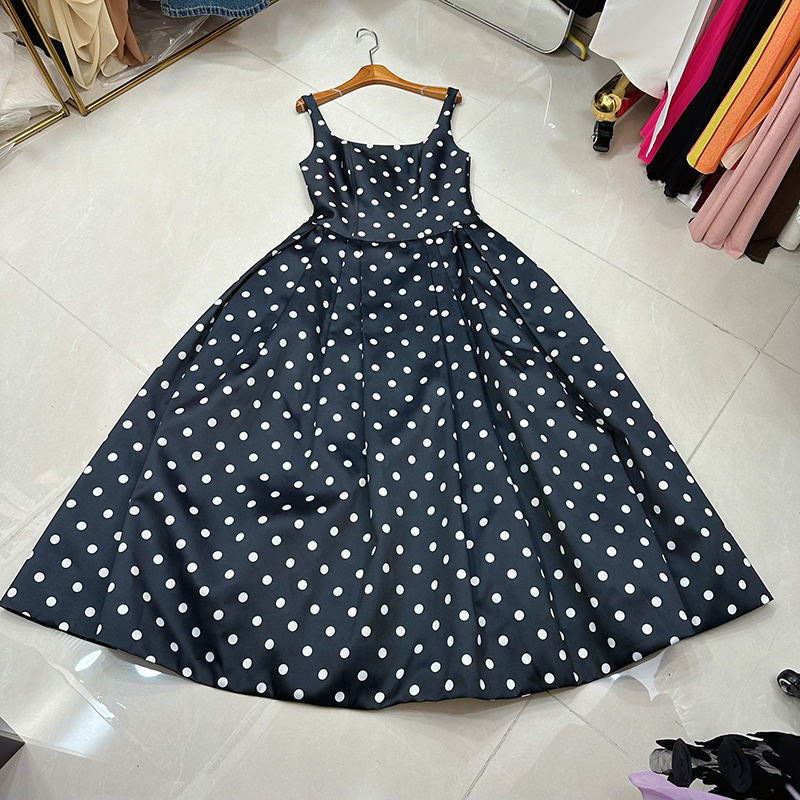 Thirteen line classic heiress dinner party polka dot French retro puffy strapless dress long A1 # 8527 Thirteen line classic heiress dinner party polka dot French retro puffy strapless dress long A1 # 8527