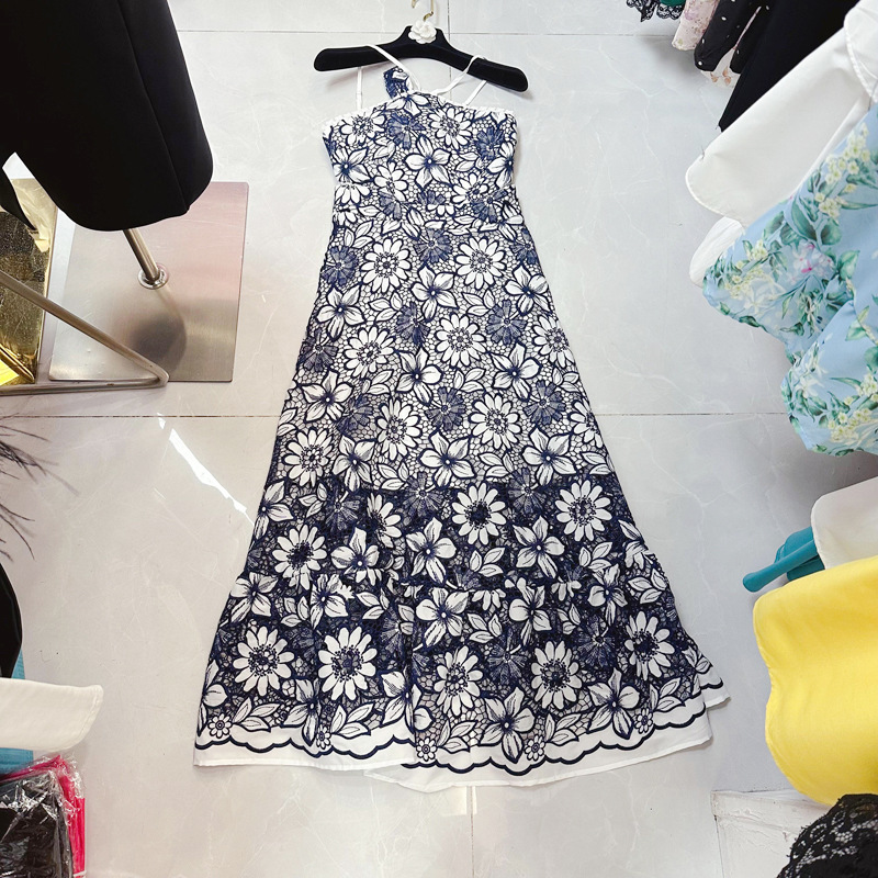 Thirteen line Thai niche heavy industry embroidery vacation style dress with hanging neck and waist hollow suspender skirt A2 # 8113