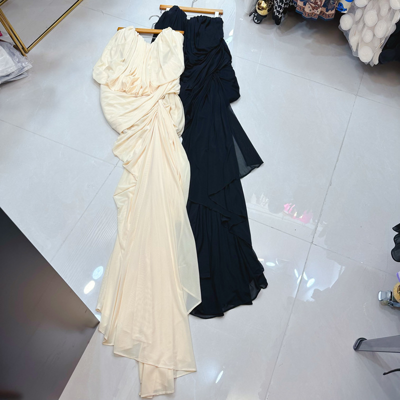 Thirteen line Australian niche irregular hanging ribbon pleated strapless dress, vacation style dress A2 # 8360