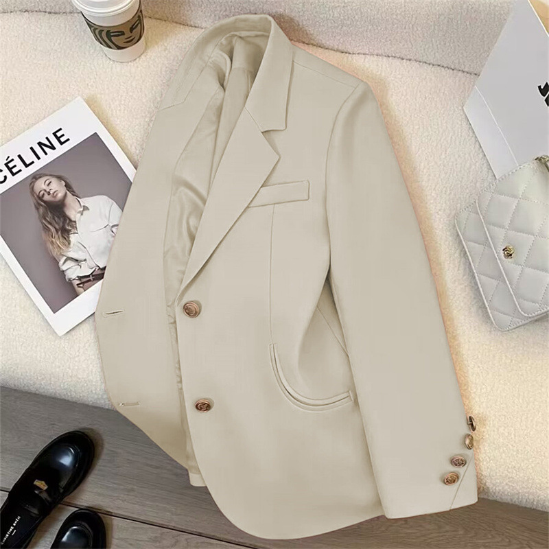New khaki suit jacket for autumn 2025, women's retro British style, high-end design, versatile small suit New khaki suit jacket for autumn 2025, women's retro British style, high-end design, versatile small suit