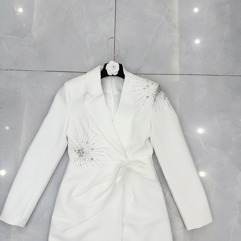 Thirteen Rows Vietnam's niche new white heavy-duty nail bead neat commuting style suit dress A3 # 2011 Thirteen Rows Vietnam's niche new white heavy-duty nail bead neat commuting style suit dress A3 # 2011