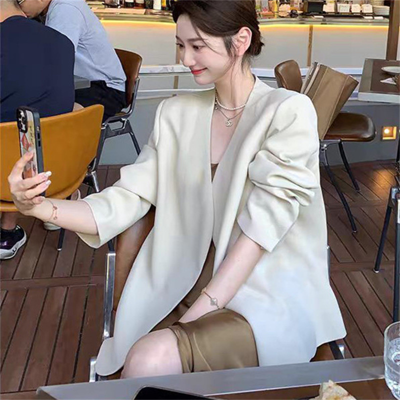 2025 Spring and Autumn New Women's Small Suit Coat, Women's Long Sleeve, Small and Casual, Off white Suit, Korean Version Top 2025 Spring and Autumn New Women's Small Suit Coat, Women's Long Sleeve, Small and Casual, Off white Suit, Korean Version Top