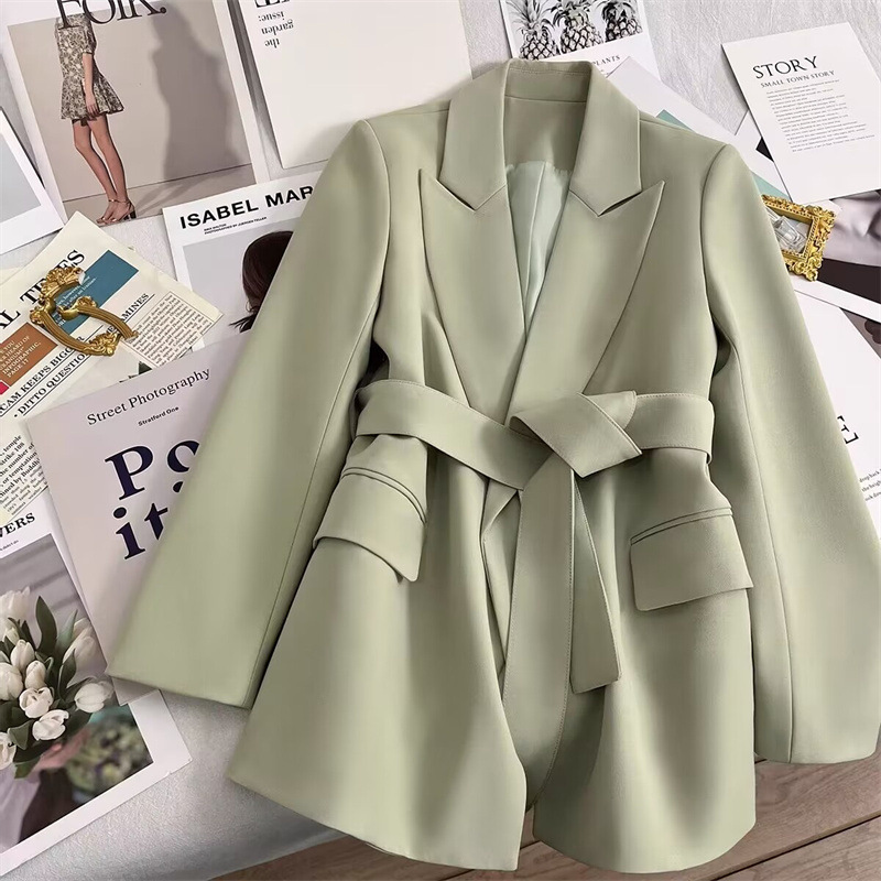 Coffee colored lace up suit jacket for women, autumn 2025 new design style, temperament, Korean casual trend suit Coffee colored lace up suit jacket for women, autumn 2025 new design style, temperament, Korean casual trend suit