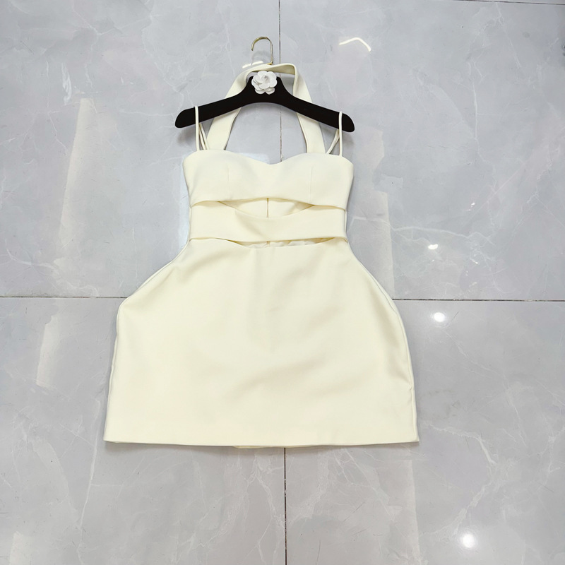 Thirteen Rows Australia's niche new style unique suspender reverse hanging neck hollow hourglass dress short skirt C1 # 1982 Thirteen Rows Australia's niche new style unique suspender reverse hanging neck hollow hourglass dress short skirt C1 # 1982