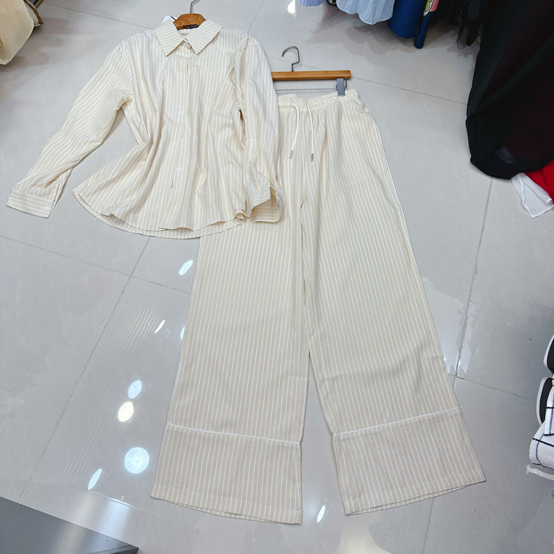 Thirteen line Australian French niche collar vertical striped long sleeved shirt+striped casual pants set A2 # 8378 Thirteen line Australian French niche collar vertical striped long sleeved shirt+striped casual pants set A2 # 8378