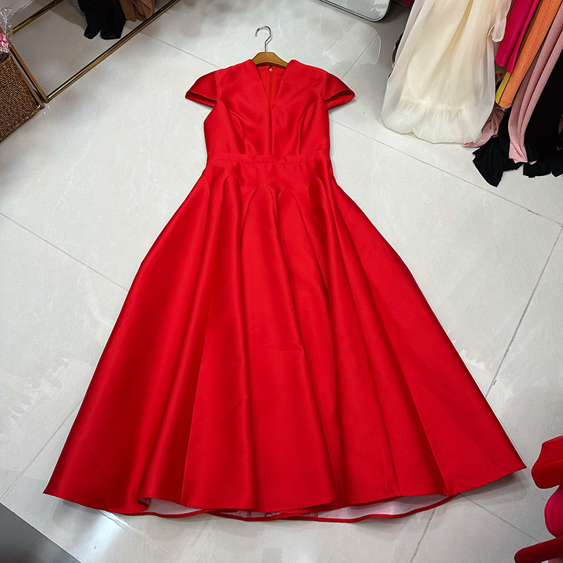 Thirteen line French Hepburn style V-neck cinched waist slimming A-line big hem dress A1 # 8582 Thirteen line French Hepburn style V-neck cinched waist slimming A-line big hem dress A1 # 8582