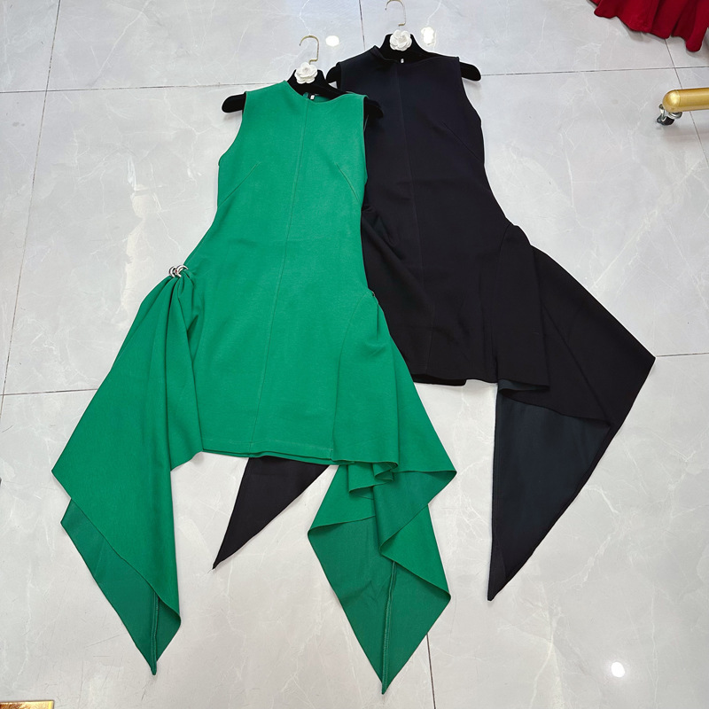 Thirteen elements retro style slanted neck sleeveless pleated metal buckle decoration irregular niche dress C1 # 1985