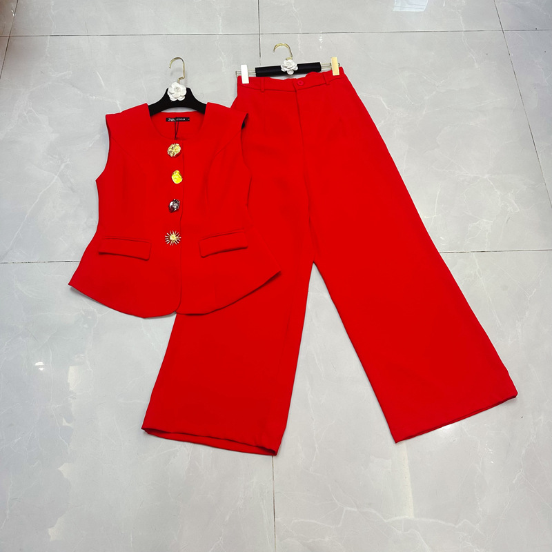 Thirteen Rows European Products New High end Style Big Button Waist Vest Set Wide Leg Pants Age Reducing Set C1 # 2116 Thirteen Rows European Products New High end Style Big Button Waist Vest Set Wide Leg Pants Age Reducing Set C1 # 2116