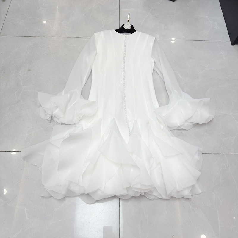 Thirteen line Vietnamese designer extended breasted long sleeved dress with petal fold cutting and gentle style skirt C1 # 1605 Thirteen line Vietnamese designer extended breasted long sleeved dress with petal fold cutting and gentle style skirt C1 # 1605