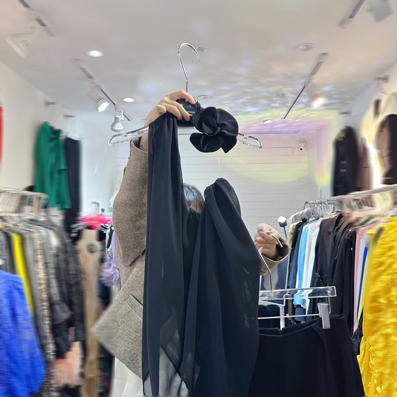 Thirteen line three-dimensional flower spicy girl beautiful back hanging neck vest design set casual wide leg pants set C1 # 1269 Thirteen line three-dimensional flower spicy girl beautiful back hanging neck vest design set casual wide leg pants set C1 # 1269