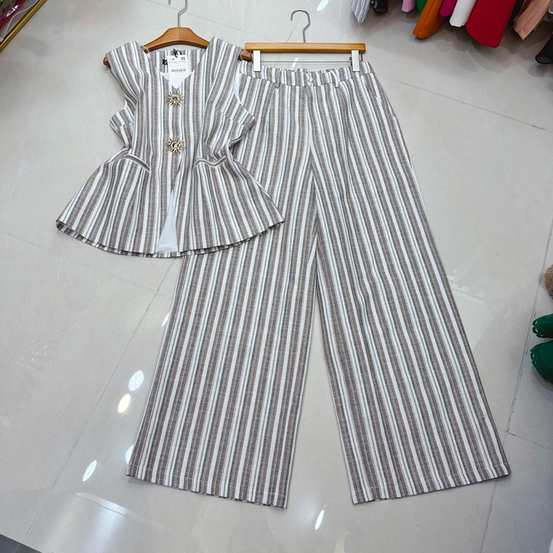 Thirteen line Australian niche exquisite button striped sleeveless top loose wide leg pants two-piece set A2 # 8131 Thirteen line Australian niche exquisite button striped sleeveless top loose wide leg pants two-piece set A2 # 8131