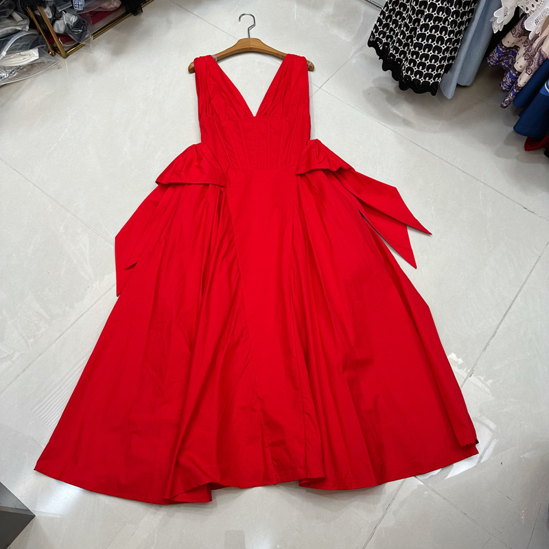 Thirteen line Australian dress, sexy V-neck fishbone skirt, waist cinched puffy vest dress, short long skirt A2 # 8181 Thirteen line Australian dress, sexy V-neck fishbone skirt, waist cinched puffy vest dress, short long skirt A2 # 8181