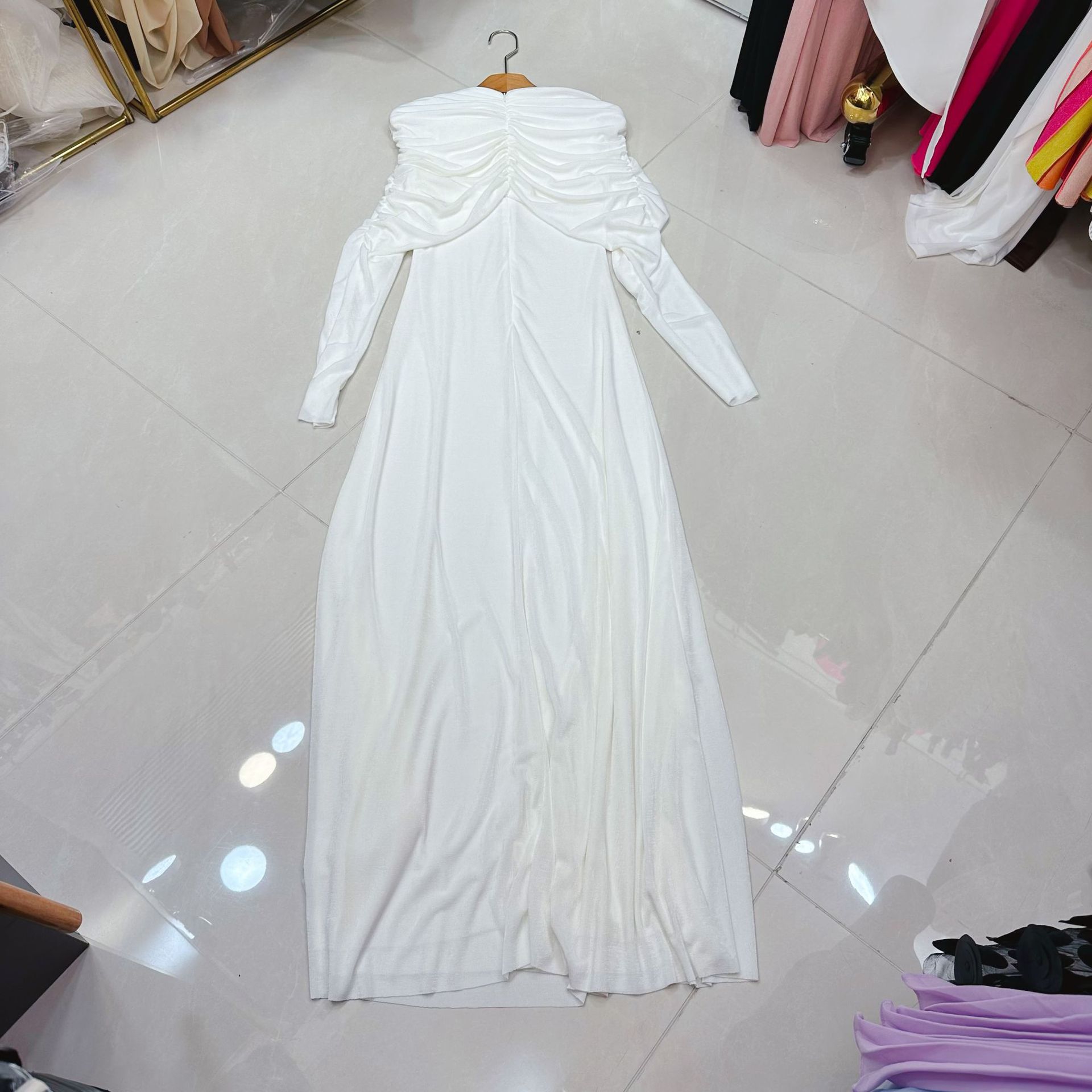 Thirteen line pink knitted dress, a niche Vietnamese asymmetric twisted pleated hip hugging skirt, long skirt A1 # 8525 Thirteen line pink knitted dress, a niche Vietnamese asymmetric twisted pleated hip hugging skirt, long skirt A1 # 8525