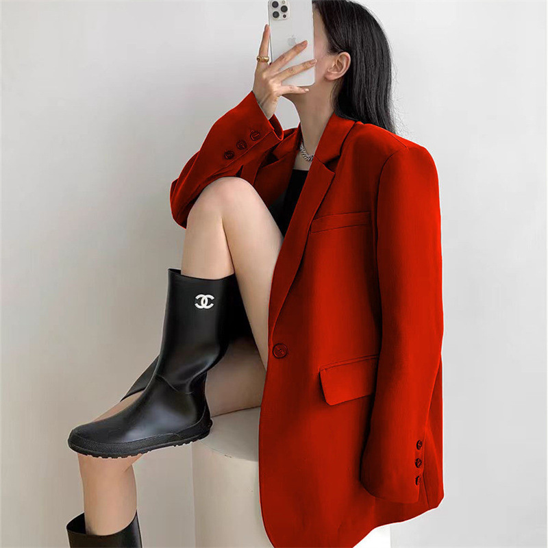 Grey suit jacket for women, new style for spring and autumn 2025, with a black and casual vibe. This year's trend is small suits Grey suit jacket for women, new style for spring and autumn 2025, with a black and casual vibe. This year's trend is small suits