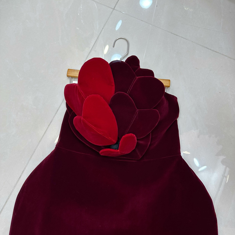 Thirteen line Australian niche design white velvet three-dimensional handmade heart strapless dress A2 # 8357 Thirteen line Australian niche design white velvet three-dimensional handmade heart strapless dress A2 # 8357