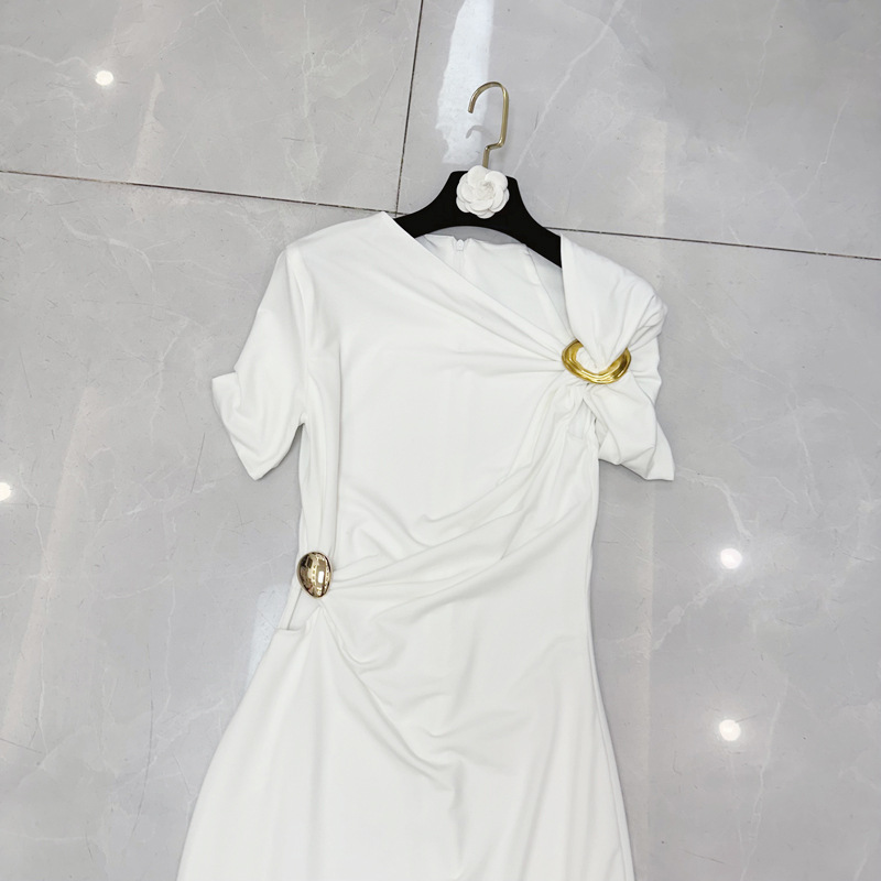 Thirteen line French diagonal collar short sleeved pleated metal buckle decorative design, French temperament dress C1 # 1612 Thirteen line French diagonal collar short sleeved pleated metal buckle decorative design, French temperament dress C1 # 1612