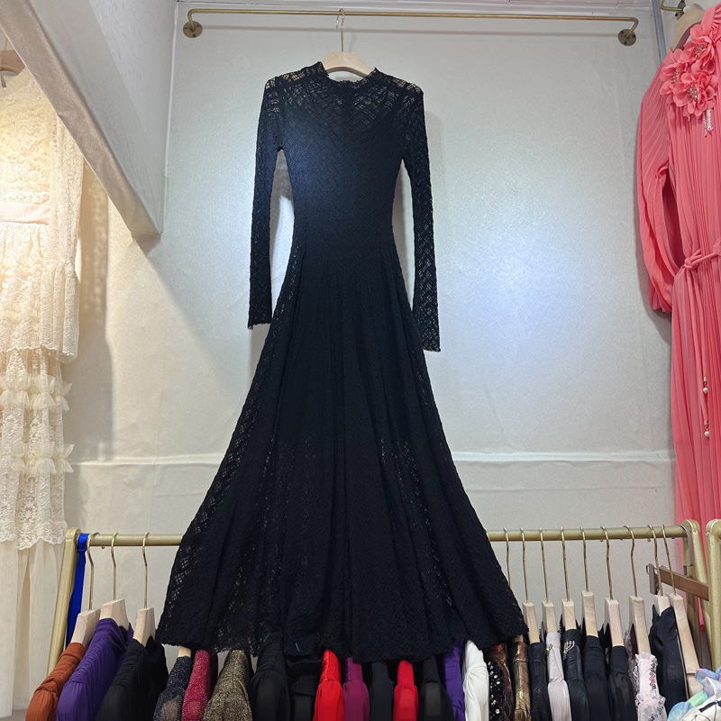 Thirteen Rows Vietnam's niche new fashionable knitted hollow slim pleated long dress C1 # 1511 Thirteen Rows Vietnam's niche new fashionable knitted hollow slim pleated long dress C1 # 1511