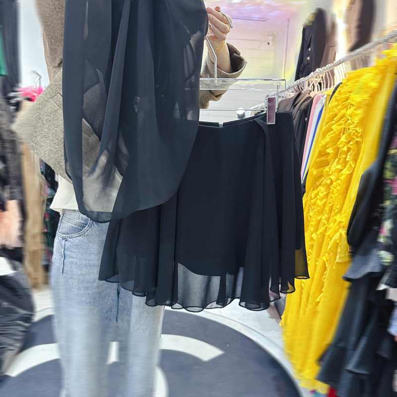 Thirteen line three-dimensional flower spicy girl beautiful back hanging neck vest design set casual wide leg pants set C1 # 1269 Thirteen line three-dimensional flower spicy girl beautiful back hanging neck vest design set casual wide leg pants set C1 # 1269