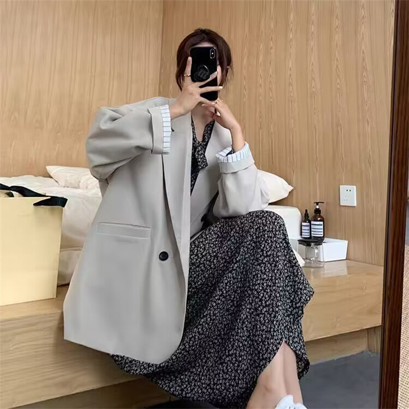 Small suit jacket for women in spring and autumn 2025, new fashion Korean version, loose temperament, college style suit, women's top trend