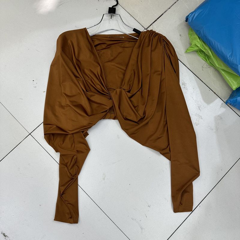 Thirteen Rows Autumn New Deep V-neck Shoulder Pads Pinch Folds Long Sleeves Shrink Waist to Show Thinning Acetic Acid Temperament Women's Shirt D1 # 8906