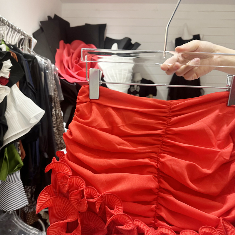 Thirteen line niche three-dimensional flower skirt with asymmetrical ruffle edge design, pleated hip hugging short skirt C3 # 3265 Thirteen line niche three-dimensional flower skirt with asymmetrical ruffle edge design, pleated hip hugging short skirt C3 # 3265