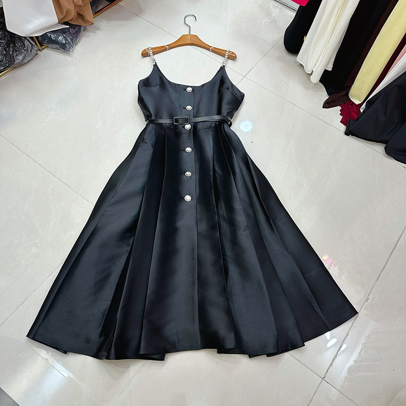 Thirteen line socialite's daughter's diamond studded pleated tight waist, light luxury forged face suspender mid length dress A1 # 8543 Thirteen line socialite's daughter's diamond studded pleated tight waist, light luxury forged face suspender mid length dress A1 # 8543