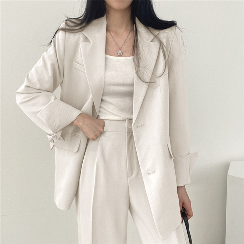 Small suit retro jacket slim fashion 2025 Spring and Autumn women's Korean version casual design sense top and trousers set Small suit retro jacket slim fashion 2025 Spring and Autumn women's Korean version casual design sense top and trousers set