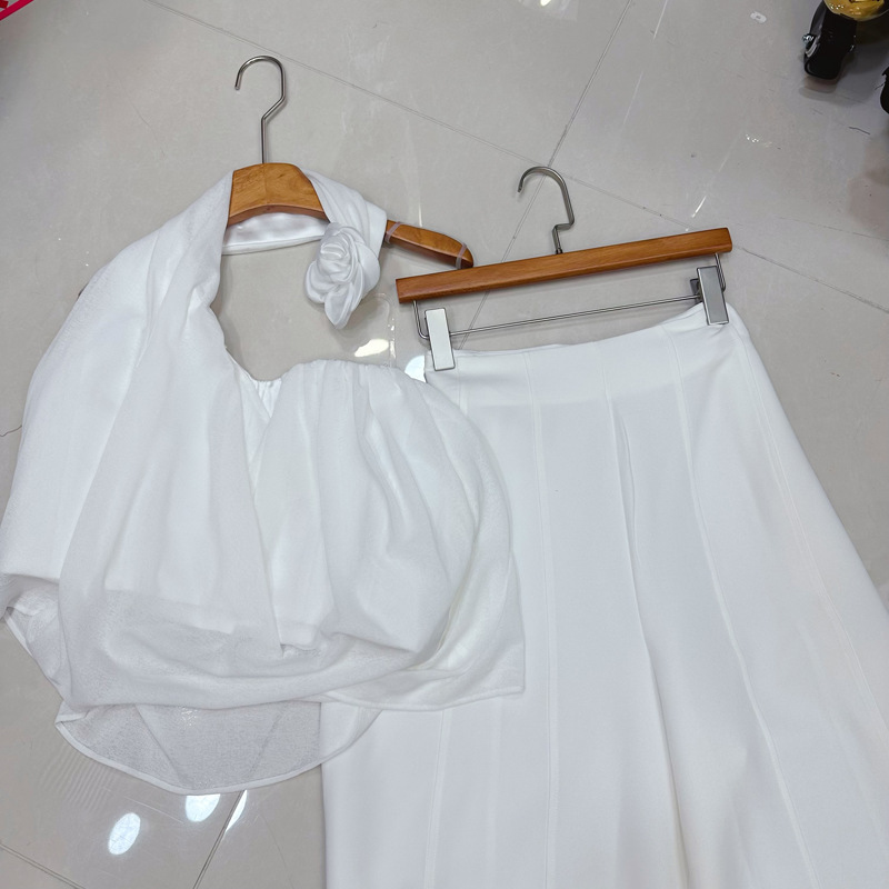 Thirteen line Australian niche hanging neck rose waist vest straight leg wide leg pants pure desire style set A2 # 8187 Thirteen line Australian niche hanging neck rose waist vest straight leg wide leg pants pure desire style set A2 # 8187