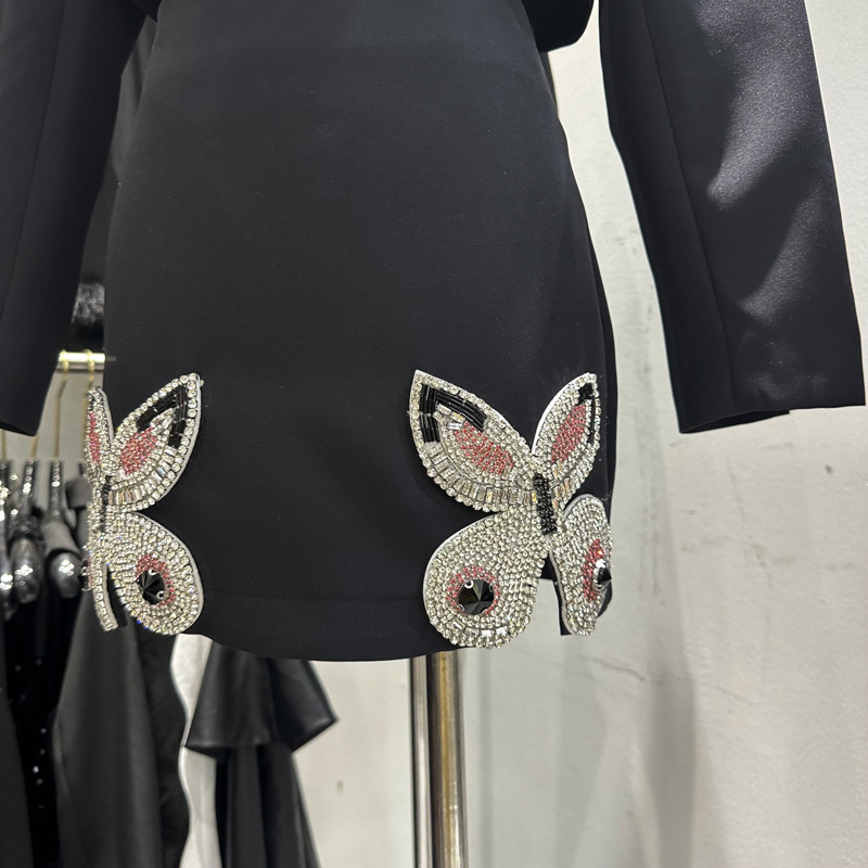 Thirteen line socialite high-end diamond studded butterfly suit, lapel deep V suit top+high waisted skirt F1 # 6823 Thirteen line socialite high-end diamond studded butterfly suit, lapel deep V suit top+high waisted skirt F1 # 6823