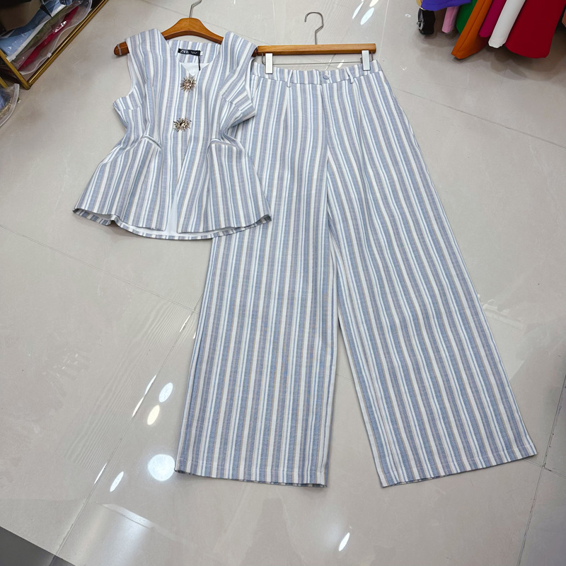 Thirteen line Australian niche exquisite button striped sleeveless top loose wide leg pants two-piece set A2 # 8131 Thirteen line Australian niche exquisite button striped sleeveless top loose wide leg pants two-piece set A2 # 8131