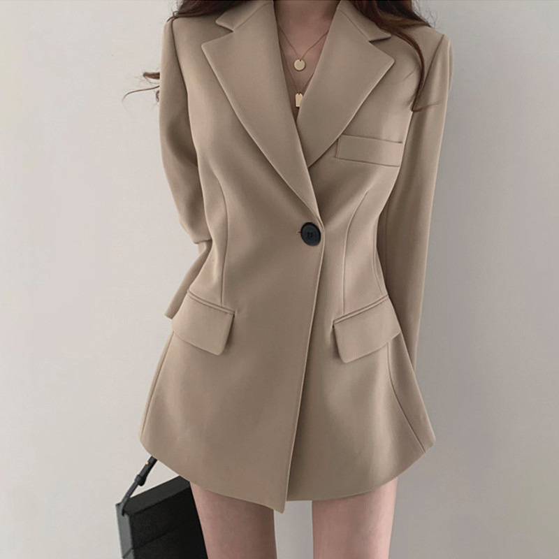 Suit jacket for women in summer, thin Korean version, ins Hong Kong style, retro khaki top, loose fit, small stature, trendy outfit Suit jacket for women in summer, thin Korean version, ins Hong Kong style, retro khaki top, loose fit, small stature, trendy outfit
